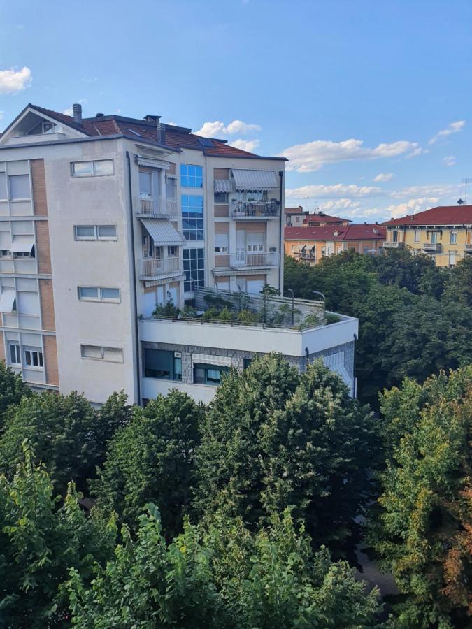 Pellico Stylish Apartments Cuneo Exterior photo