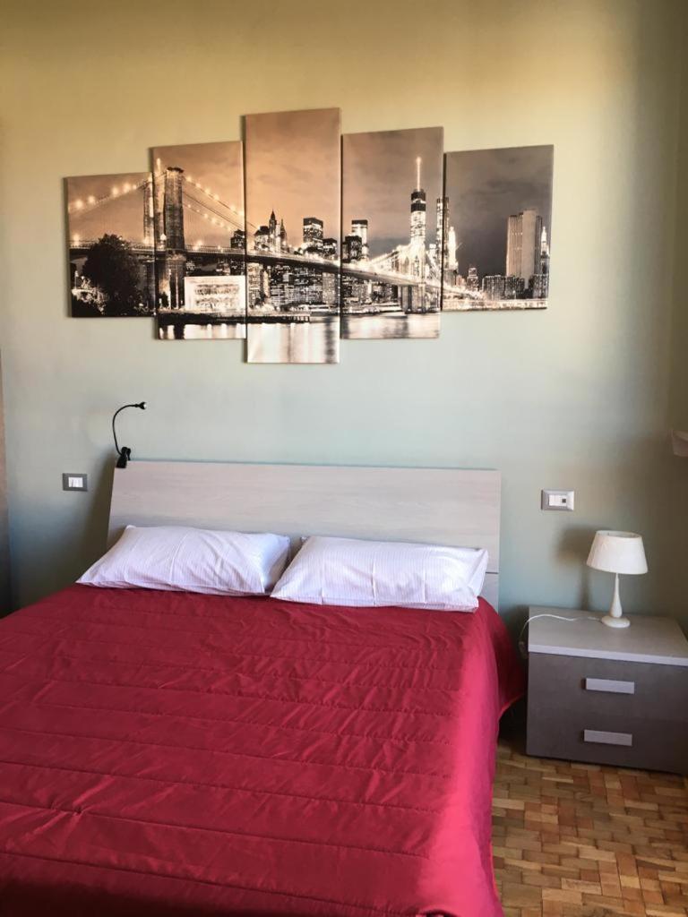 Pellico Stylish Apartments Cuneo Room photo